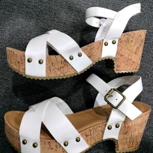 Journee Collection Shoes Womens Size 9 White